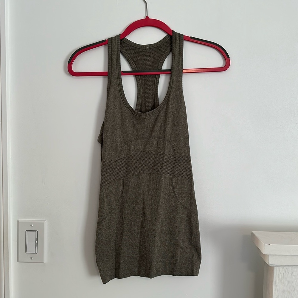 Lululemon Women’s Size 6 Swiftly Tech Tank Full Length